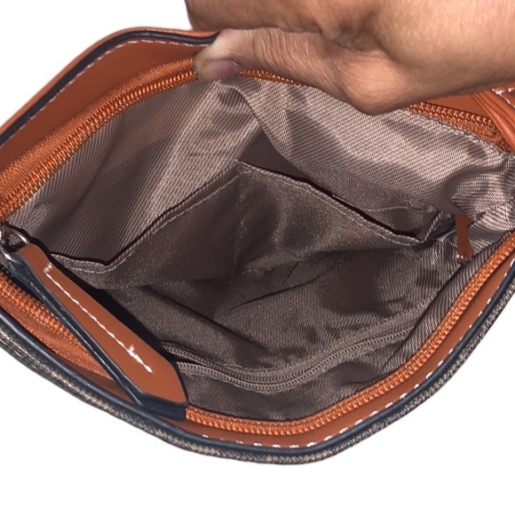 LONDON FOG CROSSBODY - Picture 4 of 5